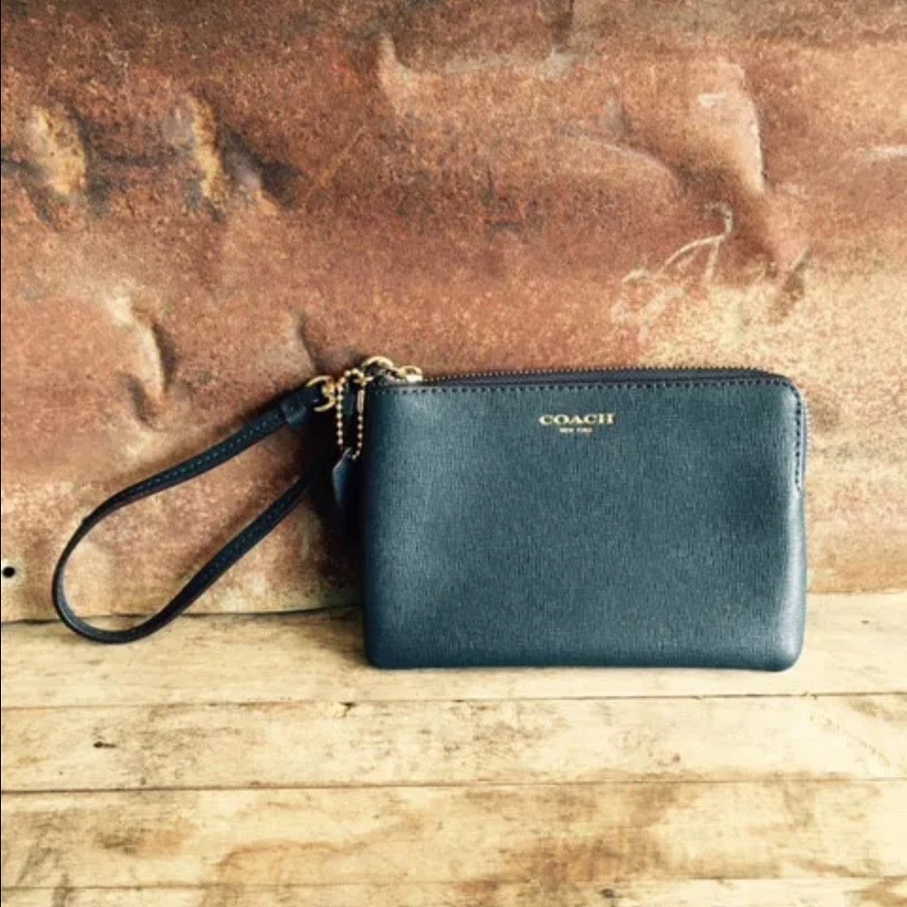 Coach Wristlet Women Small Navy Blue Crossgrain Leather Zip Top Bag